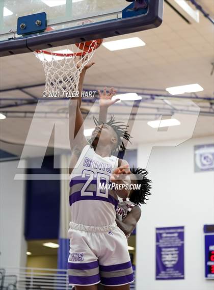 Thumbnail 2 in Lawrence Central @ Ben Davis photogallery.