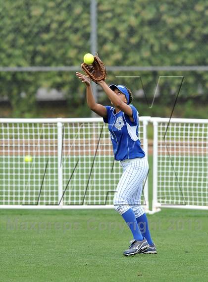 Thumbnail 3 in Edison vs. Temescal Canyon (Woodbridge Tournament) photogallery.