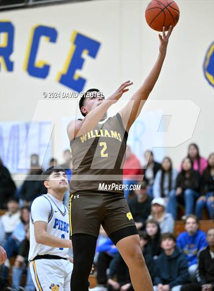 Thumbnail 2 in Williams vs. Pierce (Pierce Invitational) photogallery.
