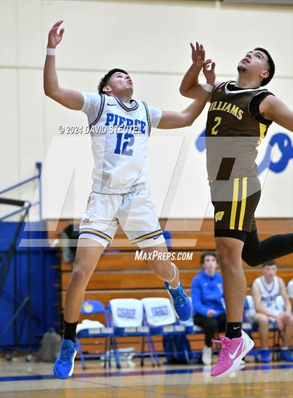 Thumbnail 2 in Williams vs. Pierce (Pierce Invitational) photogallery.