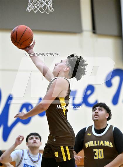 Thumbnail 3 in Williams vs. Pierce (Pierce Invitational) photogallery.