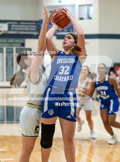 Thumbnail 2 in Indianapolis Bishop Chatard vs Cathedral (City Tournament Final) photogallery.