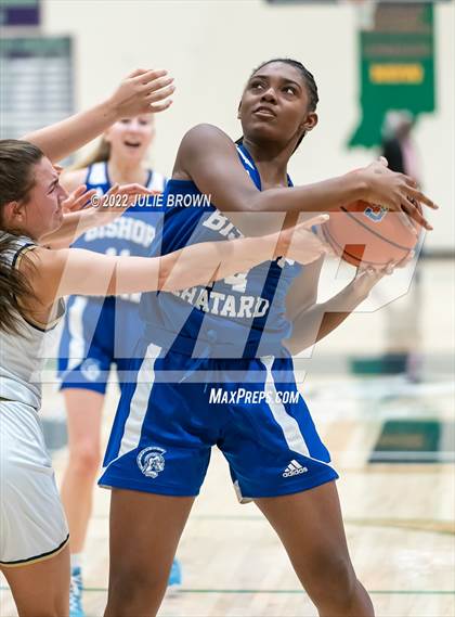 Thumbnail 3 in Indianapolis Bishop Chatard vs Cathedral (City Tournament Final) photogallery.