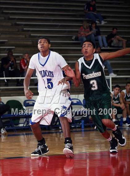 Thumbnail 1 in Pasadena vs DeKaney (McDonalds Texas Invitational) photogallery.