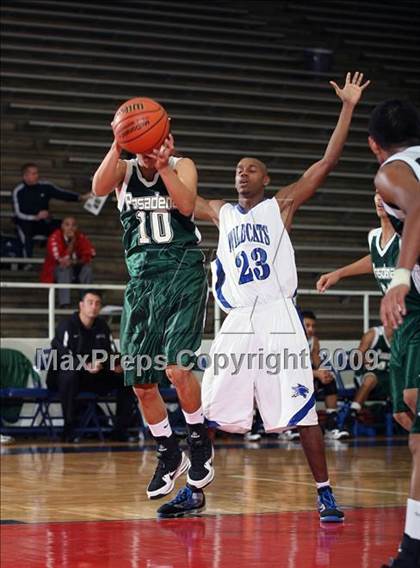 Thumbnail 1 in Pasadena vs DeKaney (McDonalds Texas Invitational) photogallery.