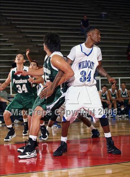 Thumbnail 1 in Pasadena vs DeKaney (McDonalds Texas Invitational) photogallery.