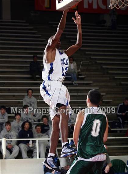 Thumbnail 3 in Pasadena vs DeKaney (McDonalds Texas Invitational) photogallery.