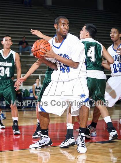 Thumbnail 1 in Pasadena vs DeKaney (McDonalds Texas Invitational) photogallery.