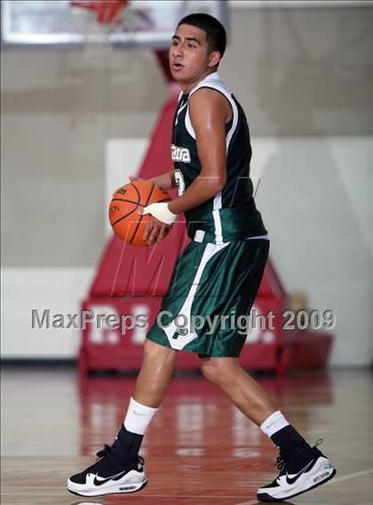 Thumbnail 1 in Pasadena vs DeKaney (McDonalds Texas Invitational) photogallery.