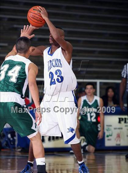 Thumbnail 3 in Pasadena vs DeKaney (McDonalds Texas Invitational) photogallery.