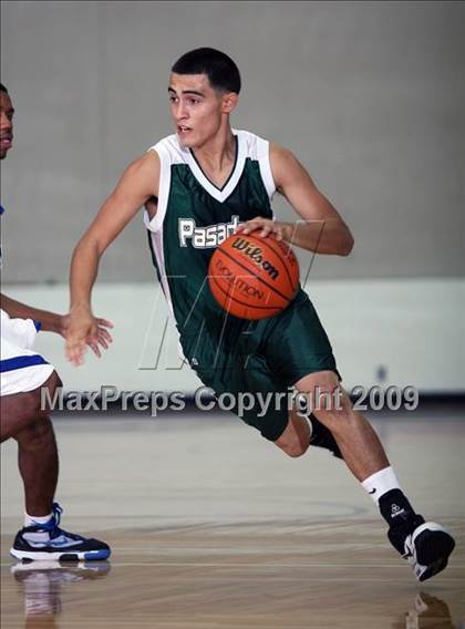Thumbnail 3 in Pasadena vs DeKaney (McDonalds Texas Invitational) photogallery.