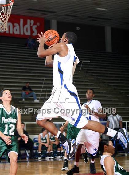 Thumbnail 2 in Pasadena vs DeKaney (McDonalds Texas Invitational) photogallery.