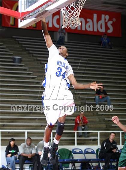 Thumbnail 3 in Pasadena vs DeKaney (McDonalds Texas Invitational) photogallery.