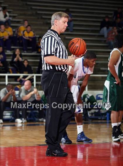 Thumbnail 2 in Pasadena vs DeKaney (McDonalds Texas Invitational) photogallery.