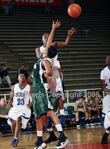 Thumbnail 3 in Pasadena vs DeKaney (McDonalds Texas Invitational) photogallery.