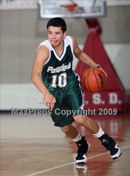Thumbnail 2 in Pasadena vs DeKaney (McDonalds Texas Invitational) photogallery.