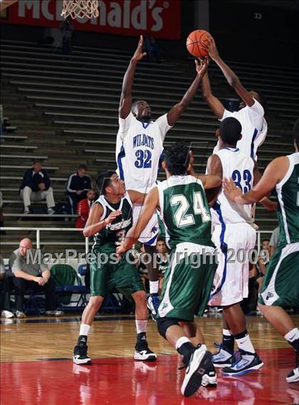 Thumbnail 1 in Pasadena vs DeKaney (McDonalds Texas Invitational) photogallery.