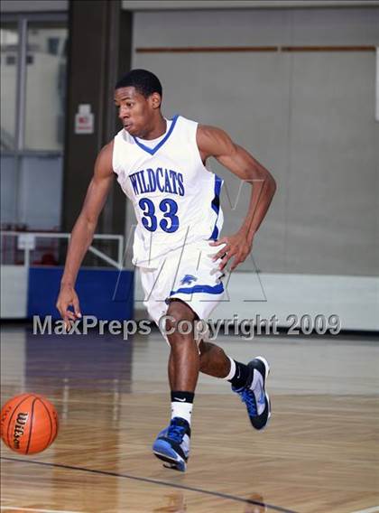 Thumbnail 1 in Pasadena vs DeKaney (McDonalds Texas Invitational) photogallery.