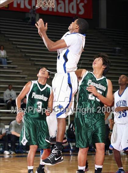 Thumbnail 3 in Pasadena vs DeKaney (McDonalds Texas Invitational) photogallery.