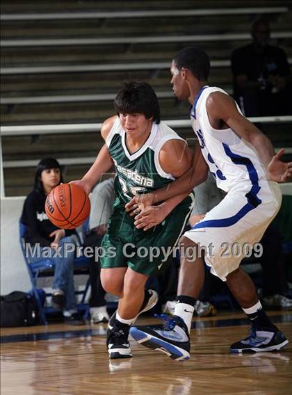 Thumbnail 2 in Pasadena vs DeKaney (McDonalds Texas Invitational) photogallery.