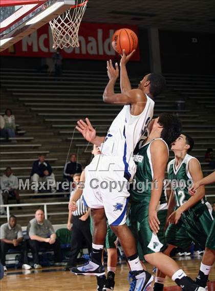 Thumbnail 2 in Pasadena vs DeKaney (McDonalds Texas Invitational) photogallery.