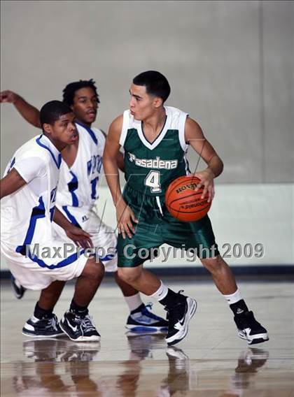 Thumbnail 3 in Pasadena vs DeKaney (McDonalds Texas Invitational) photogallery.