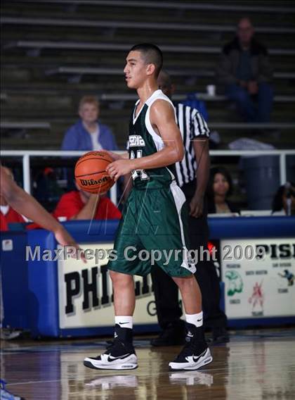 Thumbnail 2 in Pasadena vs DeKaney (McDonalds Texas Invitational) photogallery.