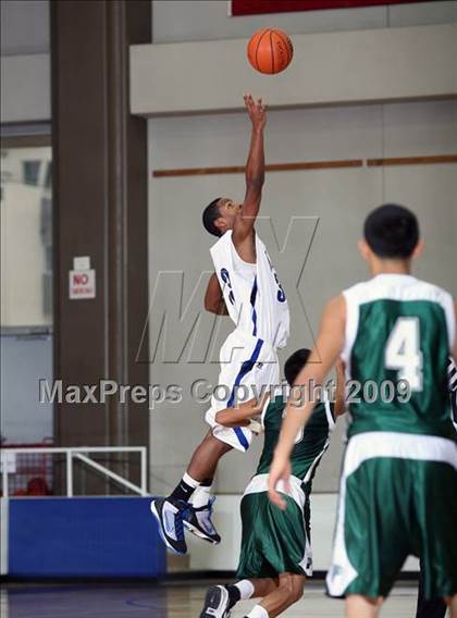 Thumbnail 2 in Pasadena vs DeKaney (McDonalds Texas Invitational) photogallery.