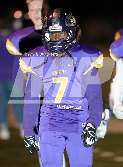 Thumbnail 2 in Varnado @ Logansport (LHSAA 1A Quarterfinal) photogallery.