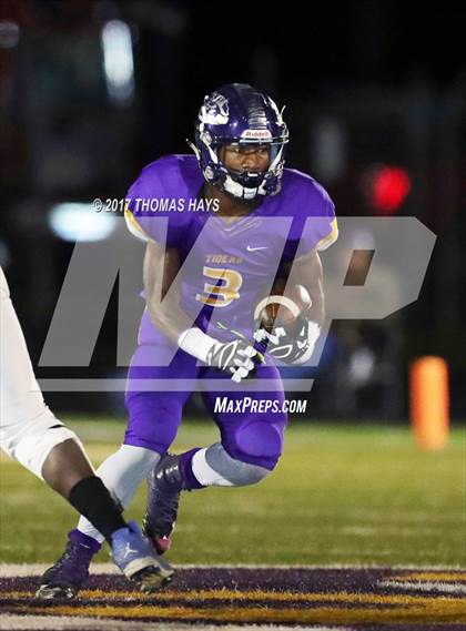Thumbnail 3 in Varnado @ Logansport (LHSAA 1A Quarterfinal) photogallery.