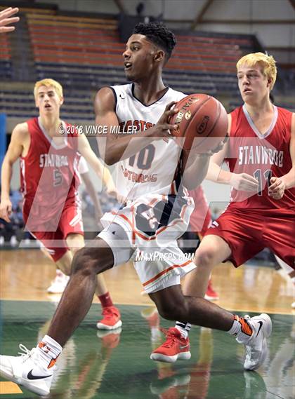 Thumbnail 3 in Stanwood vs. Eastside Catholic (WIAA 3A 1st Round Playoff)  photogallery.