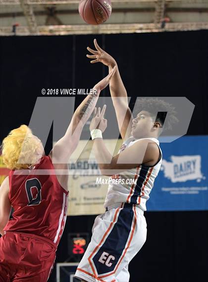 Thumbnail 3 in Stanwood vs. Eastside Catholic (WIAA 3A 1st Round Playoff)  photogallery.