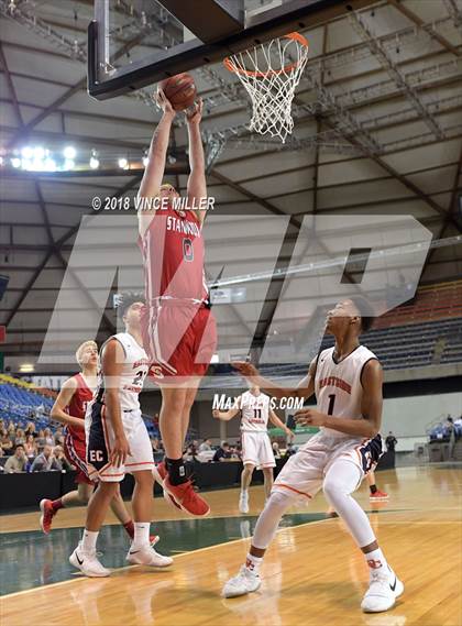 Thumbnail 3 in Stanwood vs. Eastside Catholic (WIAA 3A 1st Round Playoff)  photogallery.