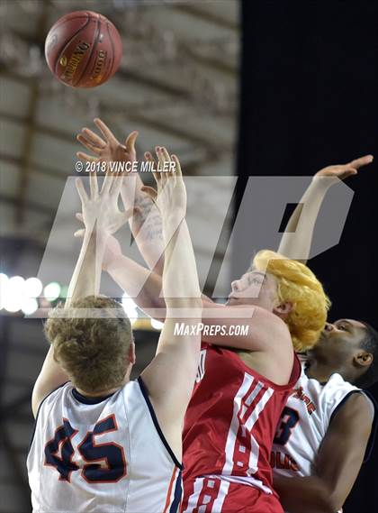 Thumbnail 1 in Stanwood vs. Eastside Catholic (WIAA 3A 1st Round Playoff)  photogallery.
