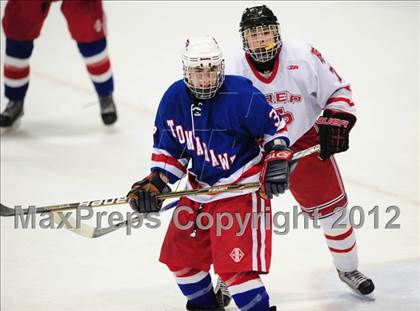 Thumbnail 3 in Glastonbury vs. Fairfield Prep (CIAC Division I Semifinal) photogallery.