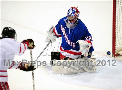 Thumbnail 3 in Glastonbury vs. Fairfield Prep (CIAC Division I Semifinal) photogallery.