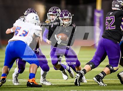 Thumbnail 2 in Graham-Kapowsin @ Lake Stevens (WIAA 4A Quarterfinal) photogallery.
