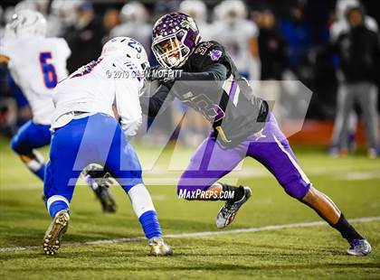 Thumbnail 2 in Graham-Kapowsin @ Lake Stevens (WIAA 4A Quarterfinal) photogallery.