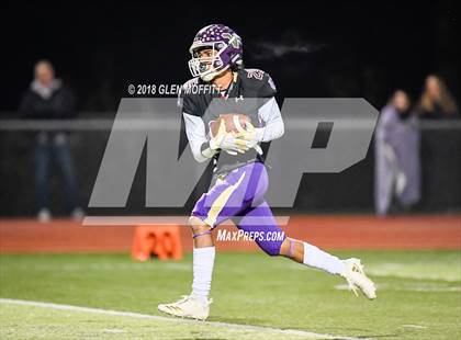 Thumbnail 2 in Graham-Kapowsin @ Lake Stevens (WIAA 4A Quarterfinal) photogallery.