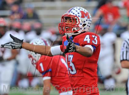 Thumbnail 3 in Midway vs. Cedar Hill (UIL 5A Division 2 Region1 Final) photogallery.