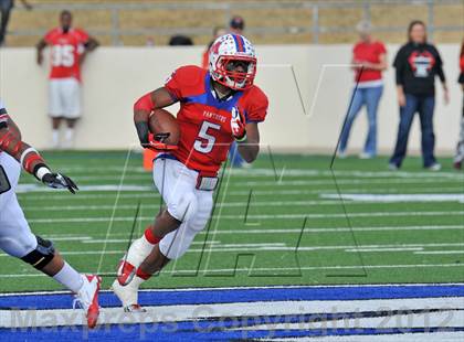 Thumbnail 2 in Midway vs. Cedar Hill (UIL 5A Division 2 Region1 Final) photogallery.