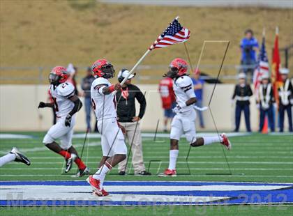 Thumbnail 3 in Midway vs. Cedar Hill (UIL 5A Division 2 Region1 Final) photogallery.