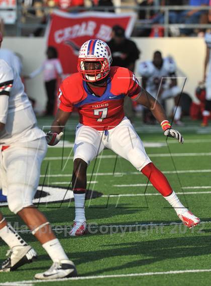 Thumbnail 3 in Midway vs. Cedar Hill (UIL 5A Division 2 Region1 Final) photogallery.