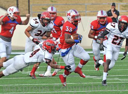 Thumbnail 2 in Midway vs. Cedar Hill (UIL 5A Division 2 Region1 Final) photogallery.