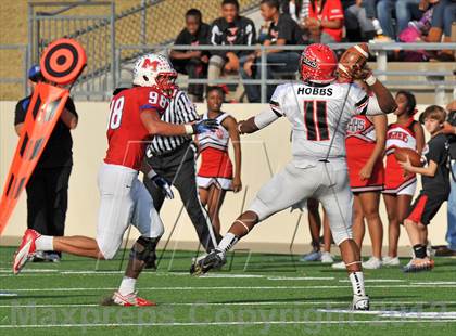Thumbnail 1 in Midway vs. Cedar Hill (UIL 5A Division 2 Region1 Final) photogallery.