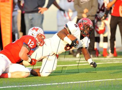 Thumbnail 2 in Midway vs. Cedar Hill (UIL 5A Division 2 Region1 Final) photogallery.