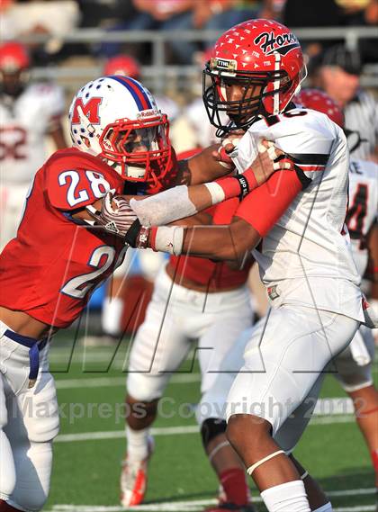 Thumbnail 3 in Midway vs. Cedar Hill (UIL 5A Division 2 Region1 Final) photogallery.