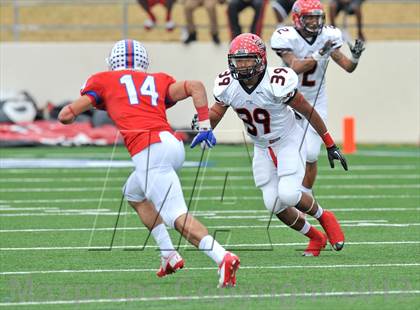 Thumbnail 3 in Midway vs. Cedar Hill (UIL 5A Division 2 Region1 Final) photogallery.