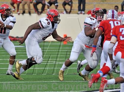 Thumbnail 1 in Midway vs. Cedar Hill (UIL 5A Division 2 Region1 Final) photogallery.