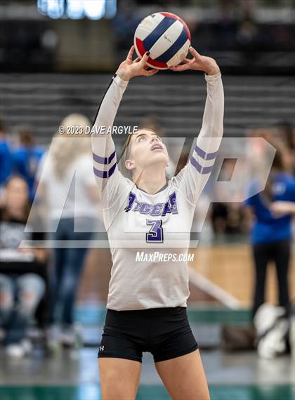 Thumbnail 2 in Altamont vs. Tabiona (UHSAA 1A 2nd Round) photogallery.